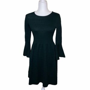 Vince Camuto hunter green bell sleeve dress